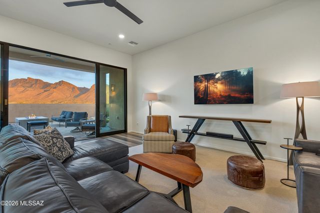 10875 N Poinsettia Drive, Tucson, AZ 85737