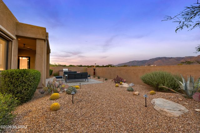 10875 N Poinsettia Drive, Tucson, AZ 85737