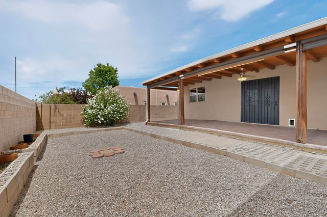 1518 Calle Angelina, Santa Fe, NM 87507