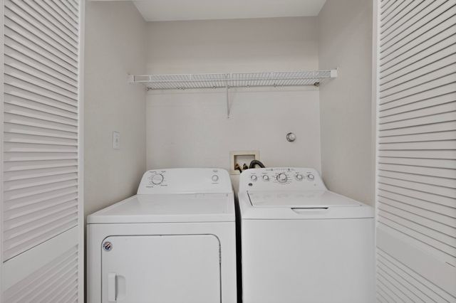 1518 Calle Angelina, Santa Fe, NM 87507