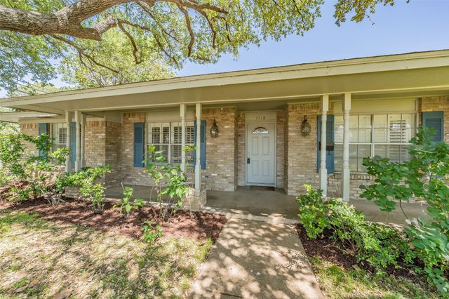 1718 Timbers Drive, Irving, TX 75061
