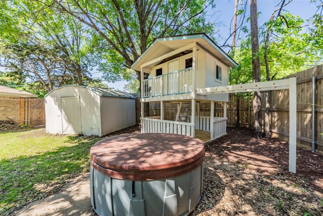 1718 Timbers Drive, Irving, TX 75061