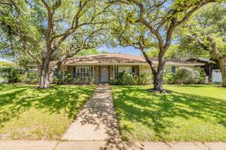 1718 Timbers Drive, Irving, TX 75061