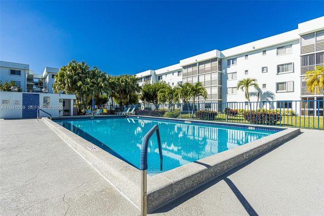 6698 N 10th Ave N 118, Lake Worth, FL 33467