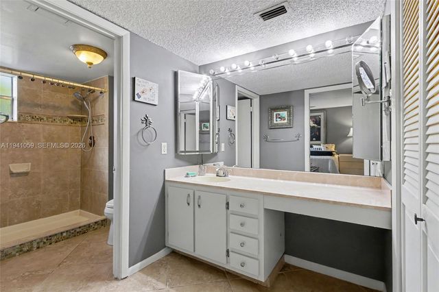 6698 N 10th Ave N 118, Lake Worth, FL 33467