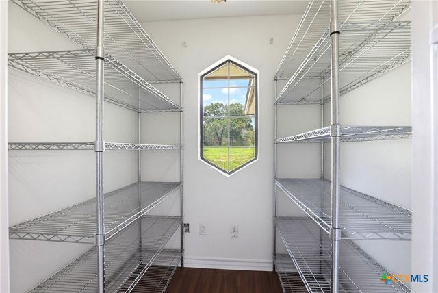 201 Hickory Run, La Vernia, TX 78121