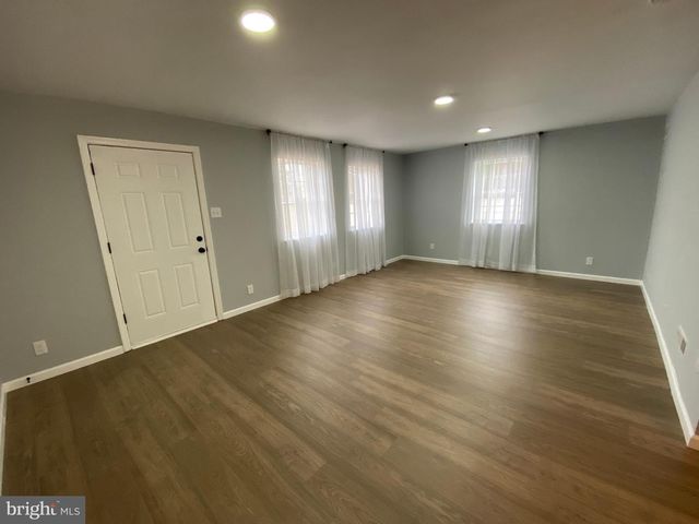 182 COVINGTON LN, West Deptford, NJ 08096