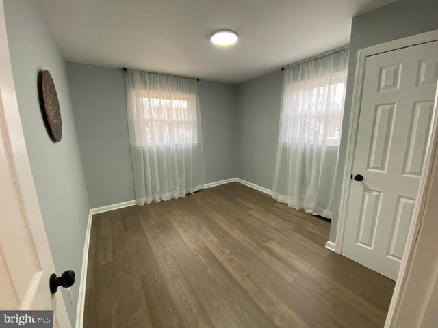 182 COVINGTON LN, West Deptford, NJ 08096