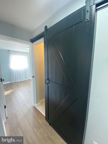 182 COVINGTON LN, West Deptford, NJ 08096