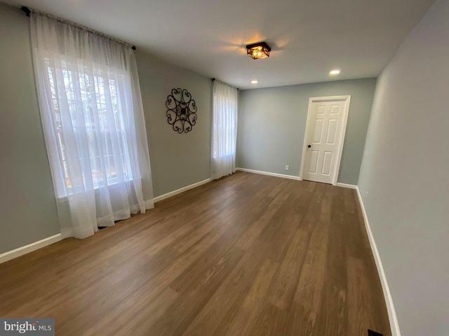 182 COVINGTON LN, West Deptford, NJ 08096