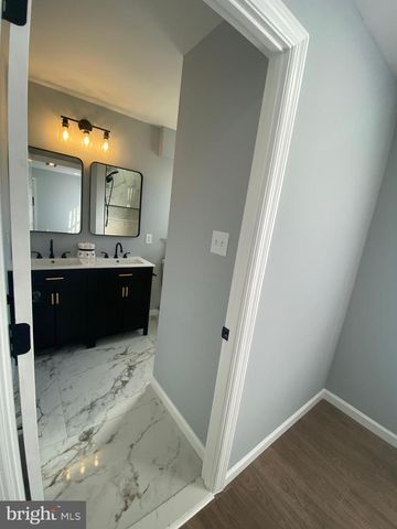 182 COVINGTON LN, West Deptford, NJ 08096