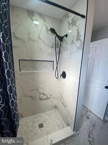 182 COVINGTON LN, West Deptford, NJ 08096