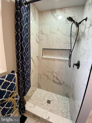 182 COVINGTON LN, West Deptford, NJ 08096