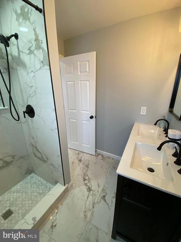 182 COVINGTON LN, West Deptford, NJ 08096