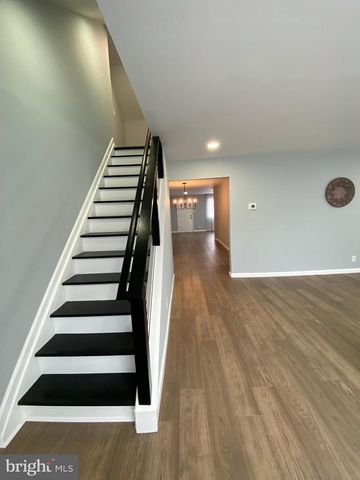 182 COVINGTON LN, West Deptford, NJ 08096