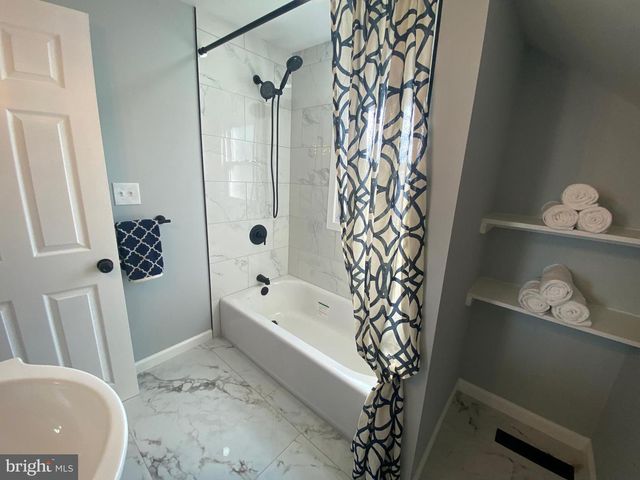 182 COVINGTON LN, West Deptford, NJ 08096