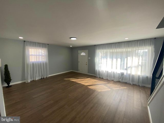 182 COVINGTON LN, West Deptford, NJ 08096