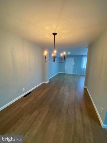 182 COVINGTON LN, West Deptford, NJ 08096