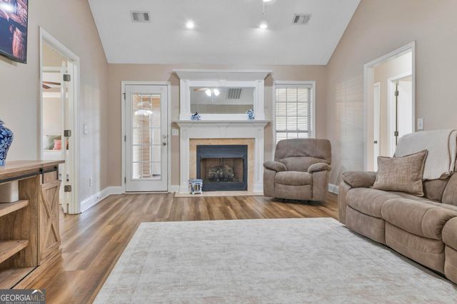 406 Sundowner Drive, Bonaire, GA 31005