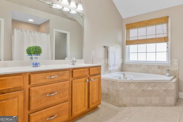 406 Sundowner Drive, Bonaire, GA 31005