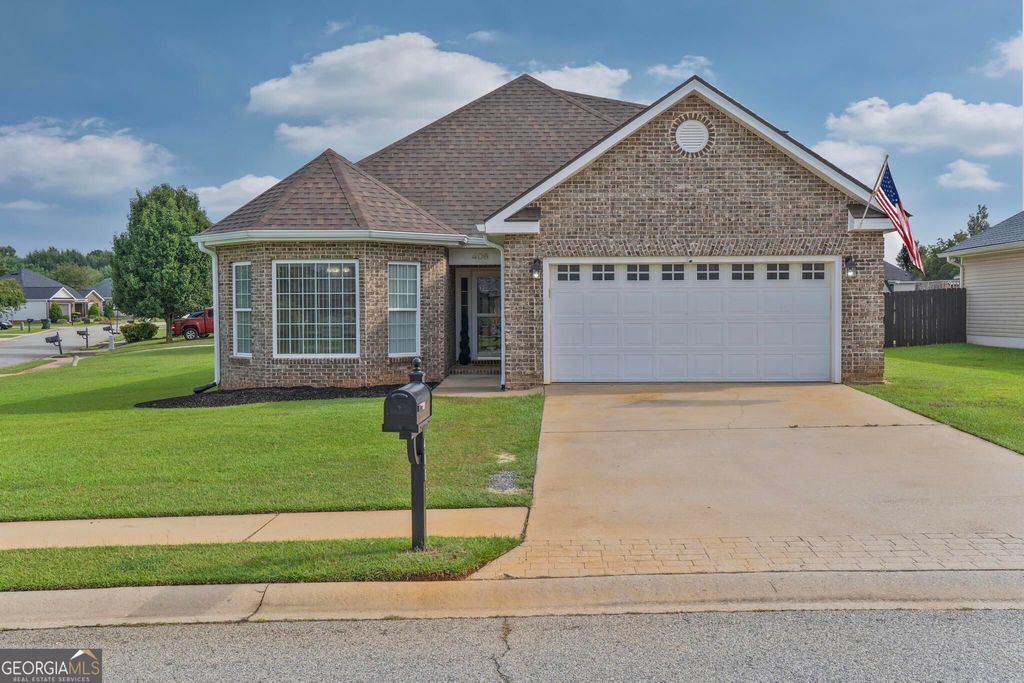 406 Sundowner Drive, Bonaire, GA 31005