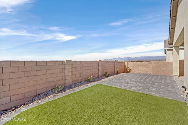 10112 S Arnold Ranch Court, Vail, AZ 85641