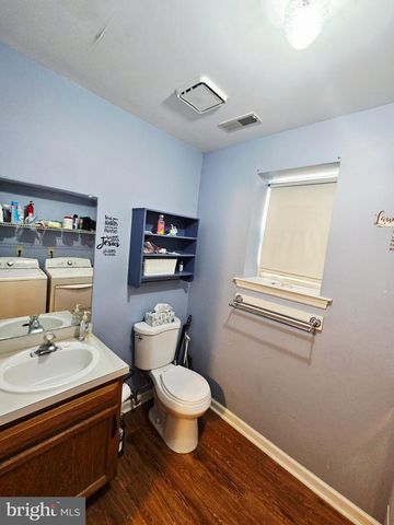 1008 BROWN LN, Clayton, NJ 08312