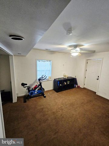 1008 BROWN LN, Clayton, NJ 08312