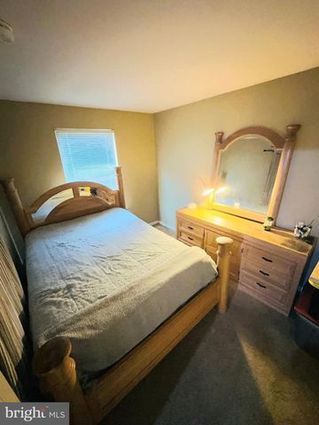 1008 BROWN LN, Clayton, NJ 08312