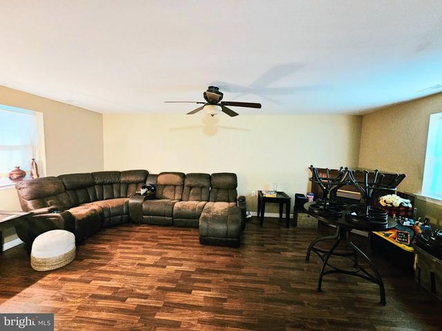 1008 BROWN LN, Clayton, NJ 08312