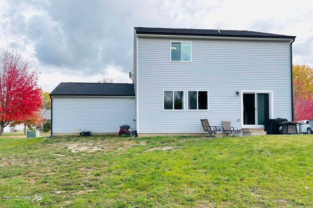 927 Village Drive, Davison, MI 48423