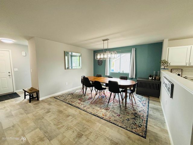 927 Village Drive, Davison, MI 48423