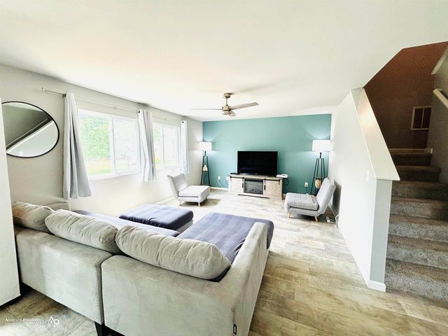 927 Village Drive, Davison, MI 48423