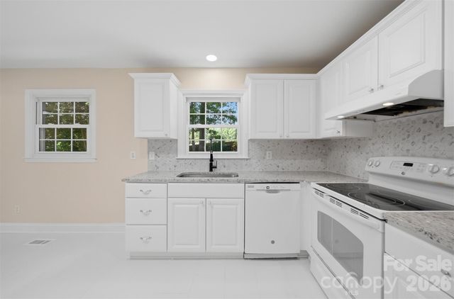 1409 Woodberry Road, Charlotte, NC 28212