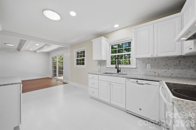 1409 Woodberry Road, Charlotte, NC 28212