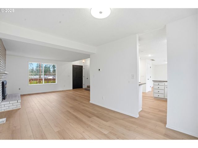 16705 Se KINGSRIDGE Ct, Milwaukie, OR 97267