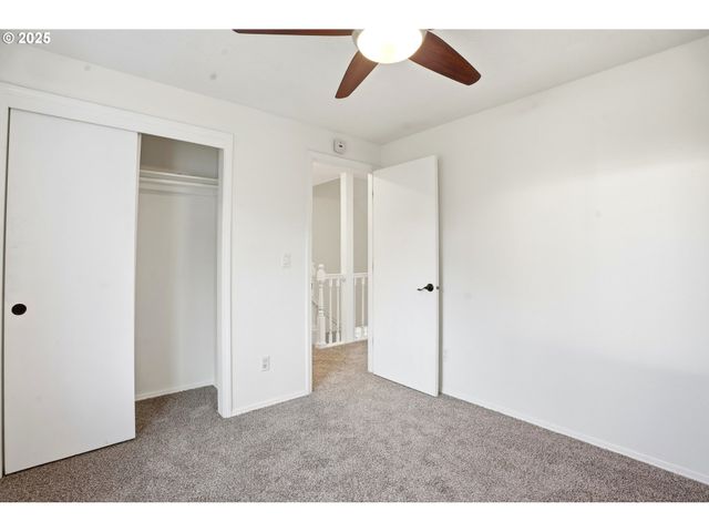 16705 Se KINGSRIDGE Ct, Milwaukie, OR 97267