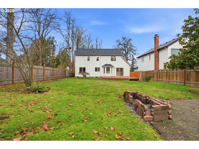 16705 Se KINGSRIDGE Ct, Milwaukie, OR 97267