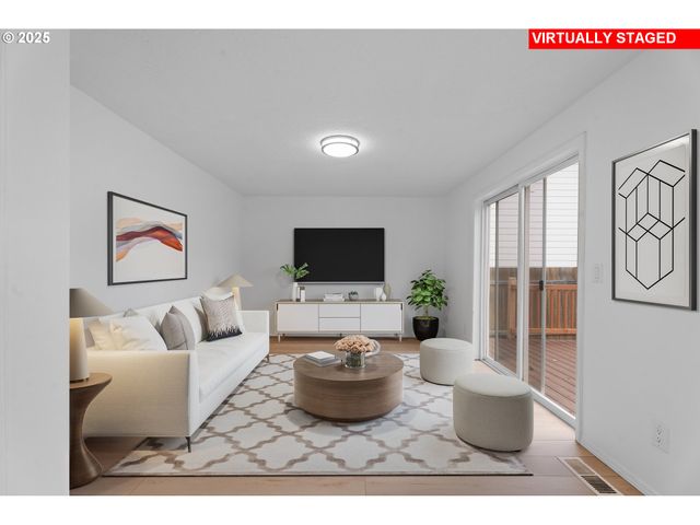 16705 Se KINGSRIDGE Ct, Milwaukie, OR 97267