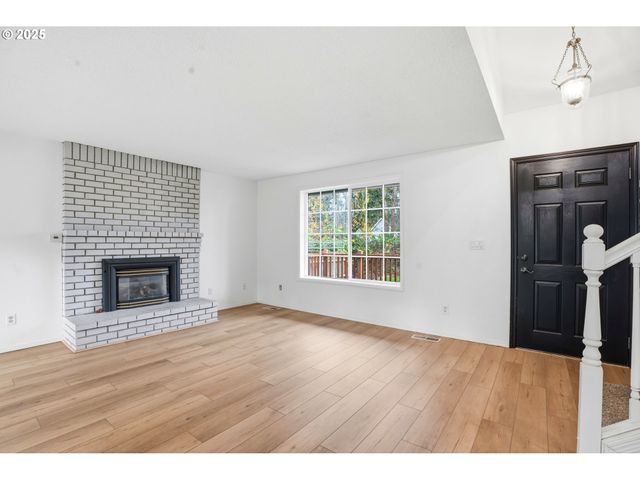 16705 Se KINGSRIDGE Ct, Milwaukie, OR 97267