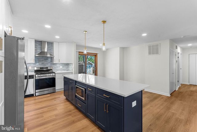 607 S ALDER AVE S, Sterling, VA 20164