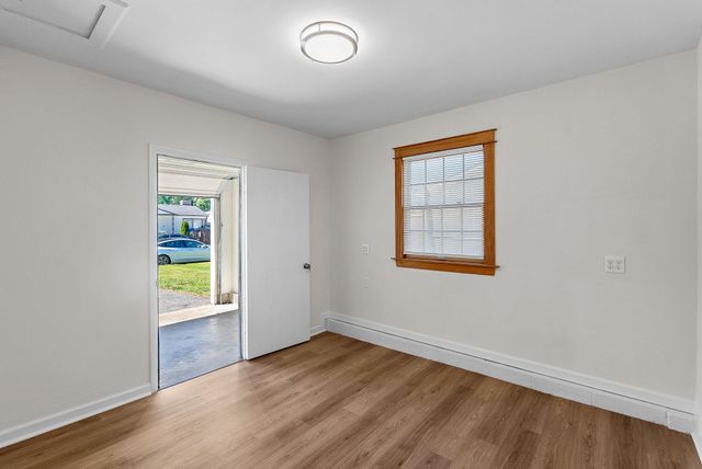 607 S ALDER AVE S, Sterling, VA 20164
