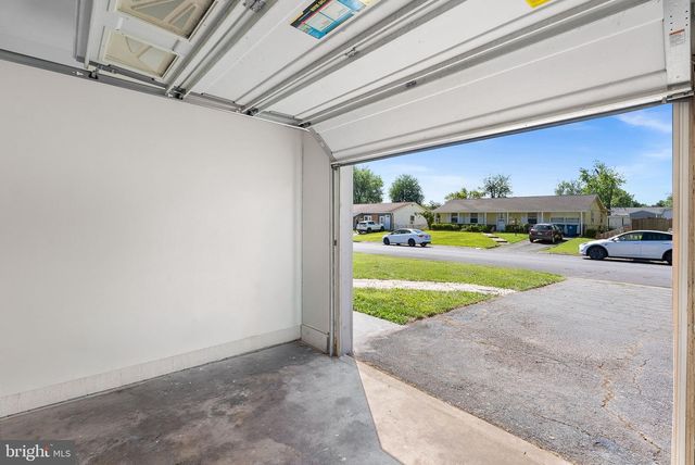 607 S ALDER AVE S, Sterling, VA 20164