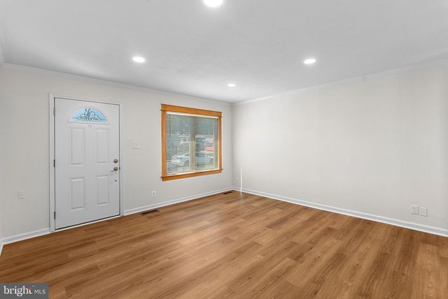 607 S ALDER AVE S, Sterling, VA 20164