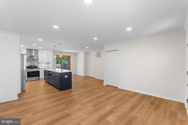607 S ALDER AVE S, Sterling, VA 20164