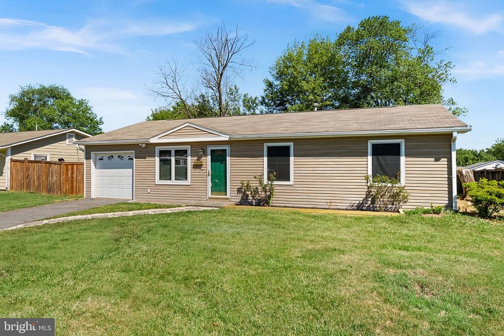 607 S ALDER AVE S, Sterling, VA 20164