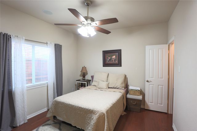 209 Park Meadows Drive, Euless, TX 76039