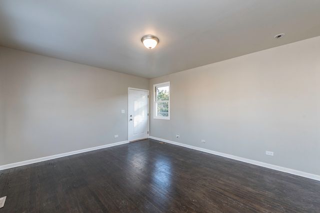 821 12th Street, North Chicago, IL 60064