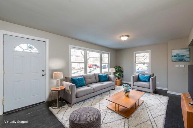 821 12th Street, North Chicago, IL 60064