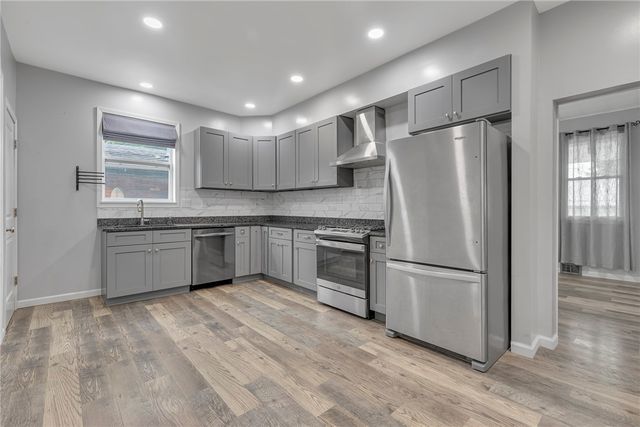 481 Market St, Beaver, PA 15009